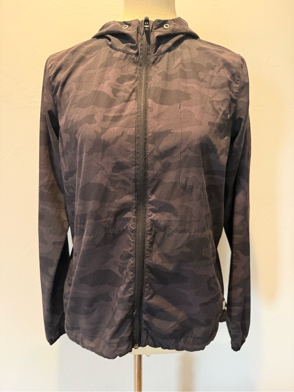Vuori Outdoor Trainer Shell Jacket - Black Camo